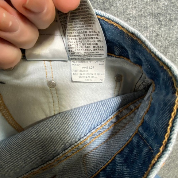 Levis 550 Relaxed Fit Tapered Leg Jeans Mens 48x29 Medium Wash Blue Denim - Picture 8 of 9